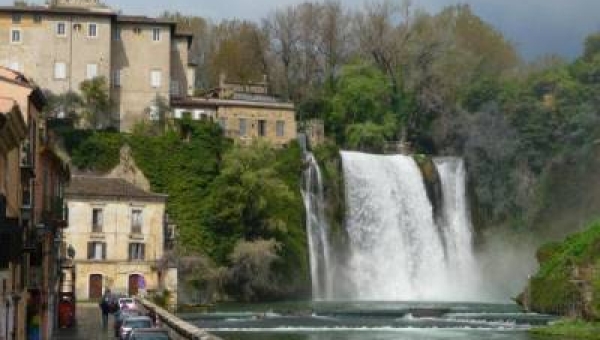 Isola Liri e la cascata